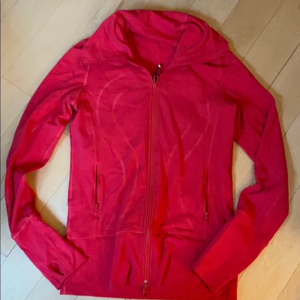 Lululemon in stride jacket size 4 red